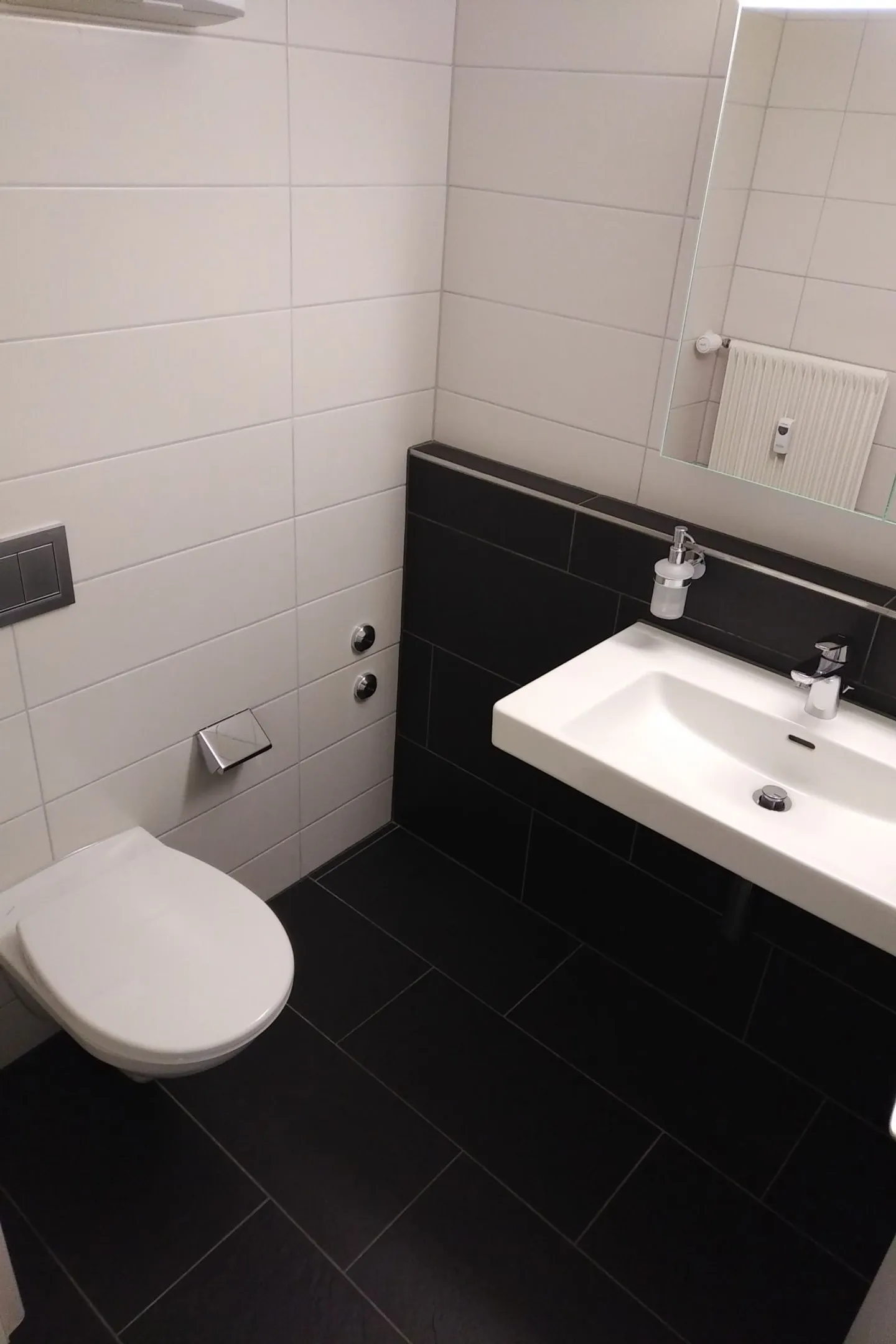 Appartamento moderno in una tranquilla strada laterale - Foto 4 di 8