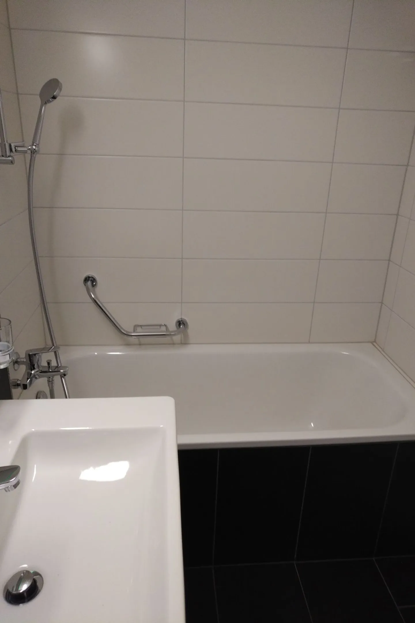 Appartamento moderno in una tranquilla strada laterale - Foto 5 di 8