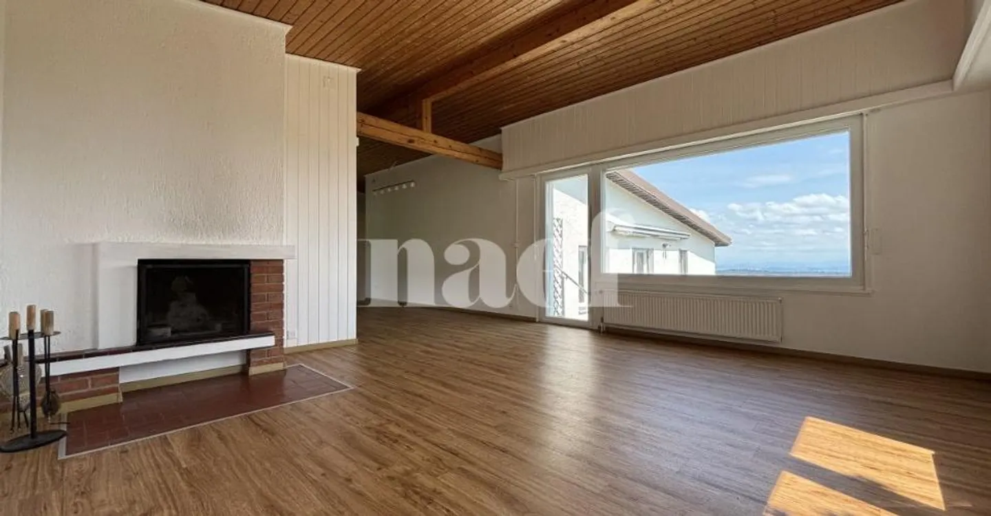 4.5-room house of approximately 126m2 with main apartment - Photo 1 of 12