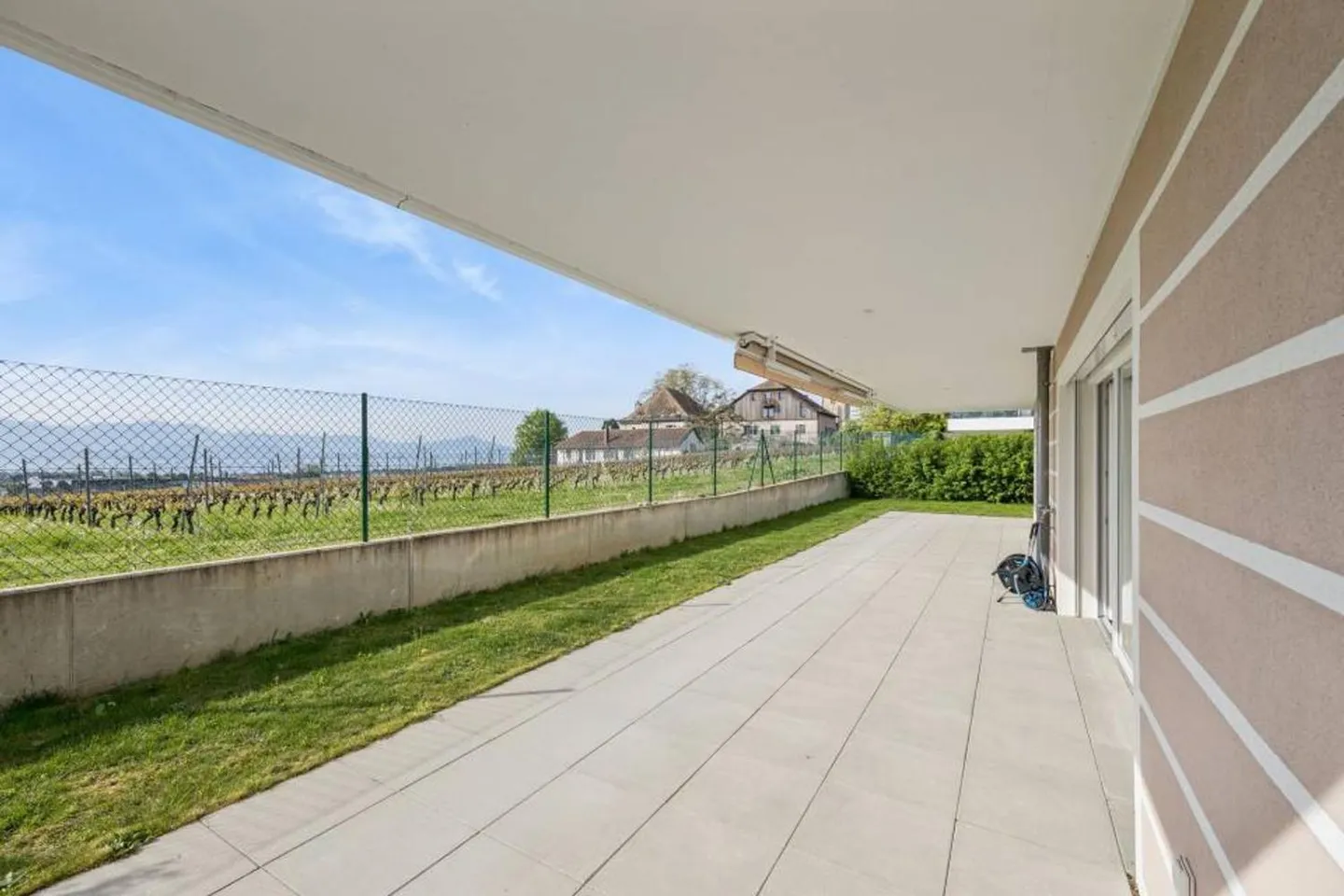 Appartement Contemporain avec Jardin - Photo 2 sur 13