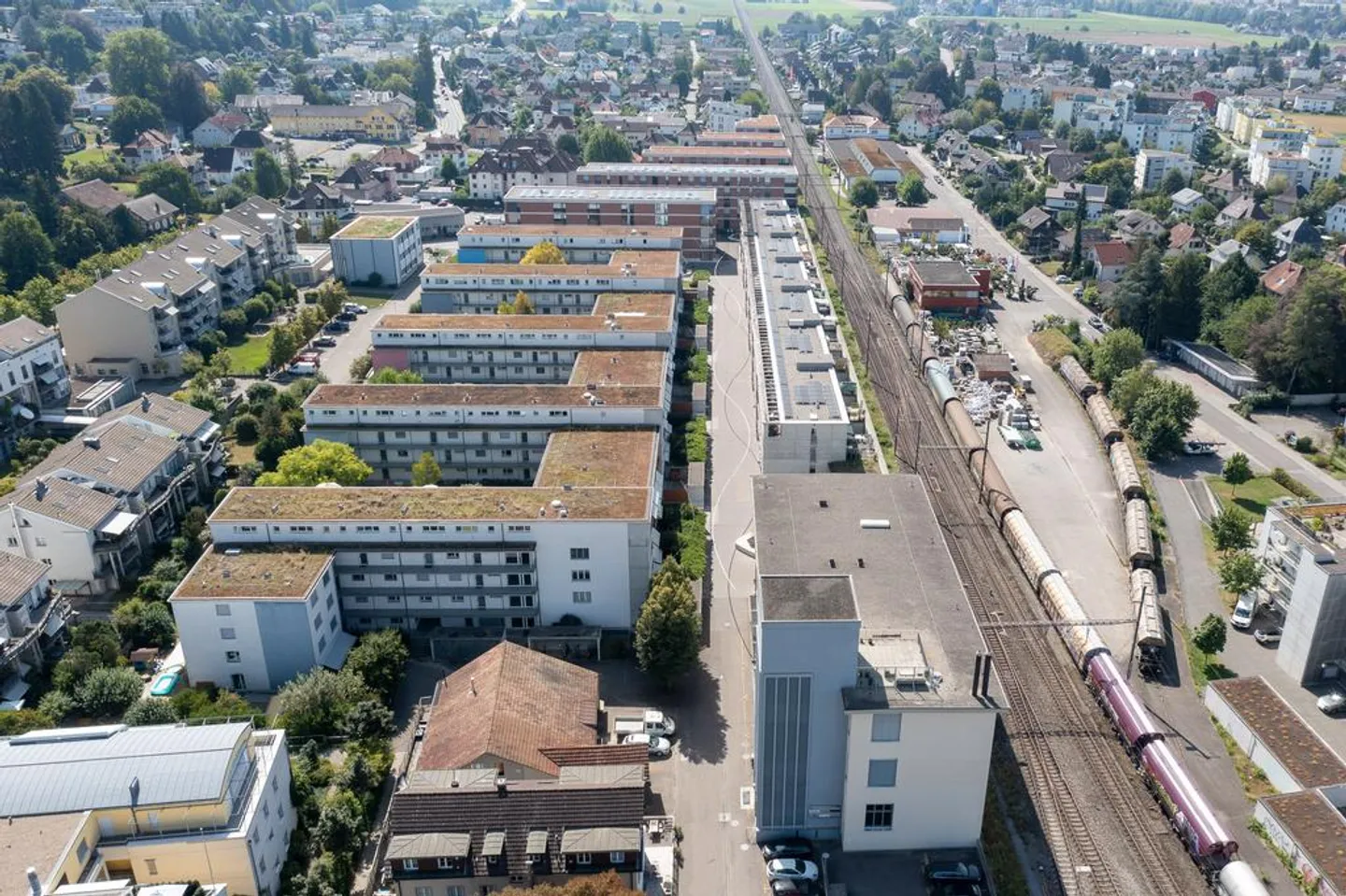 Living near the train station! - Photo 9 of 9