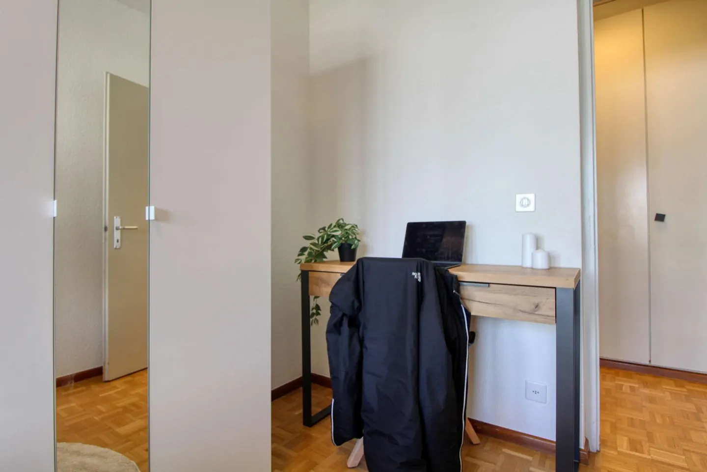 Modern Coliving Apartment in Geneva - Photo 2 of 18