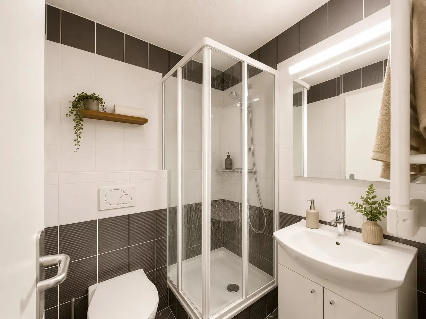 Bright duplex with generous volumes in the heart of Jorat - Photo 7 of 11