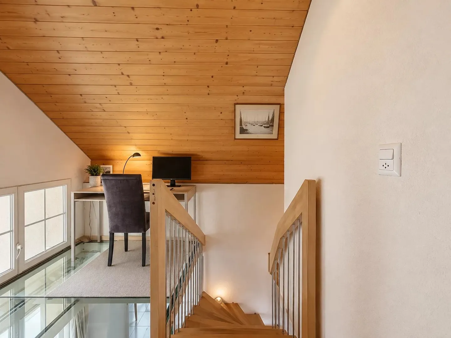 Bright duplex with generous volumes in the heart of Jorat - Photo 11 of 11