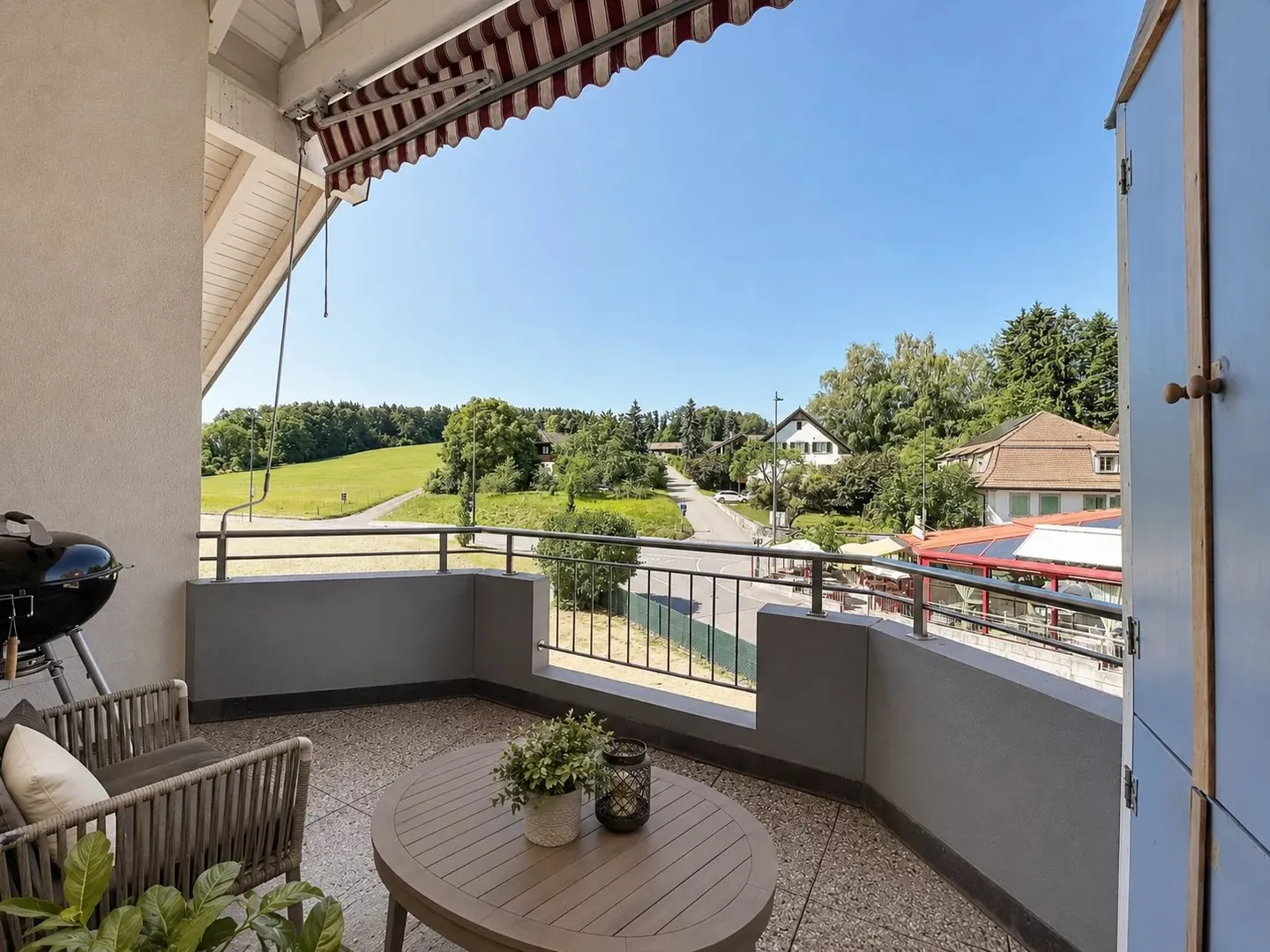 Bright duplex with generous volumes in the heart of Jorat - Photo 8 of 11