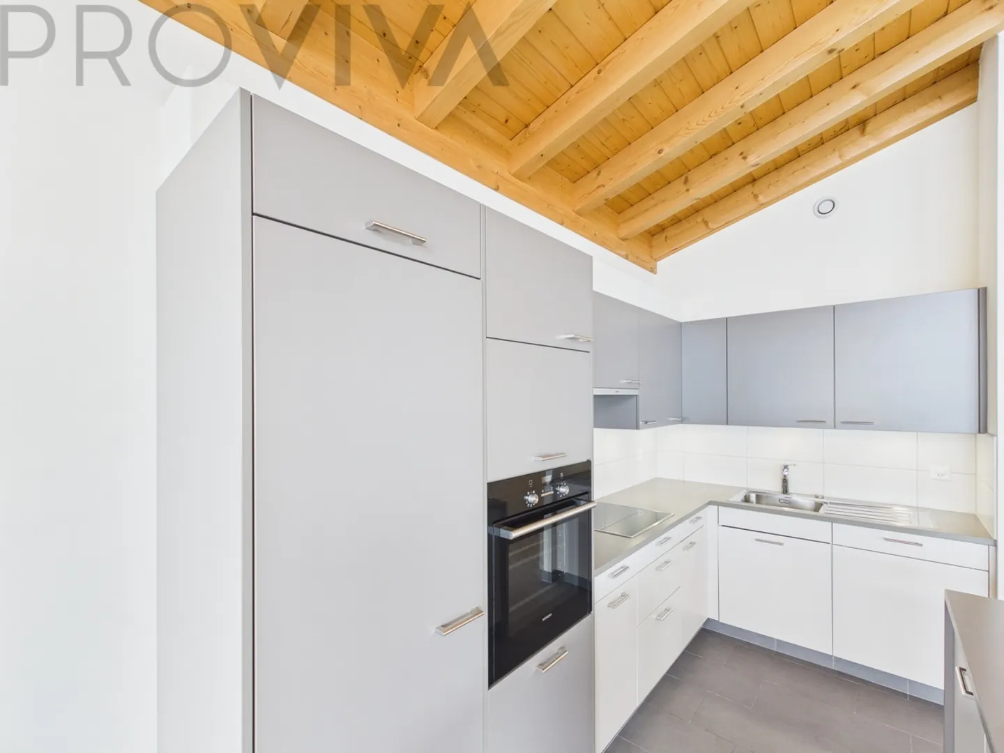 Charming Attic Apartment with Valley View - Photo 3 of 9