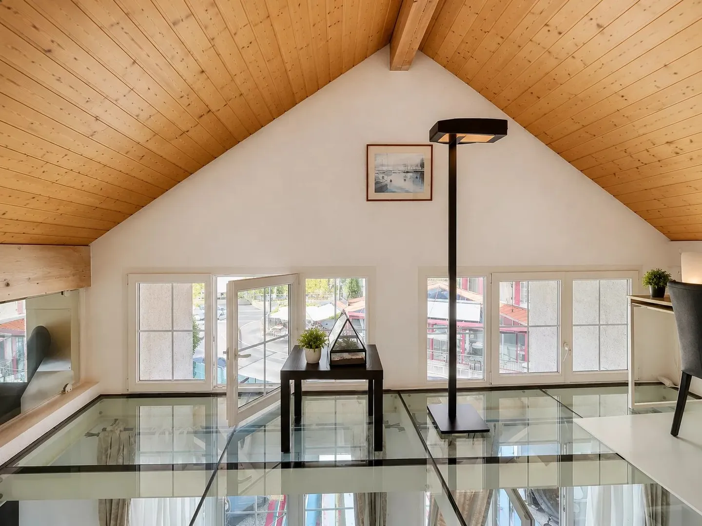 Bright duplex with generous volumes in the heart of Jorat - Photo 10 of 11