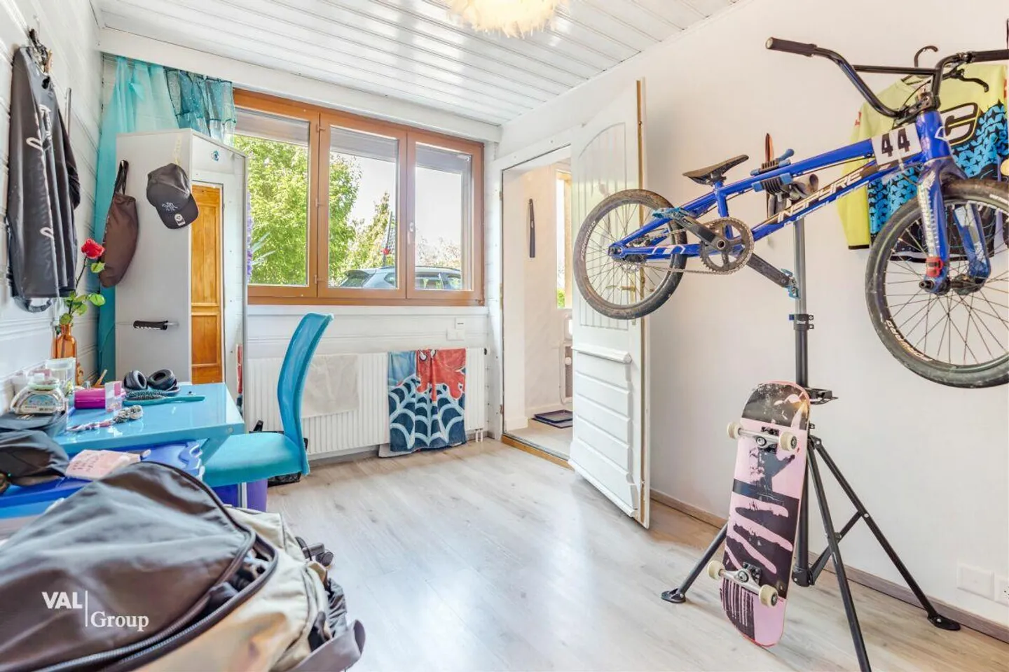 Charming detached house in a residential area - Photo 11 of 14