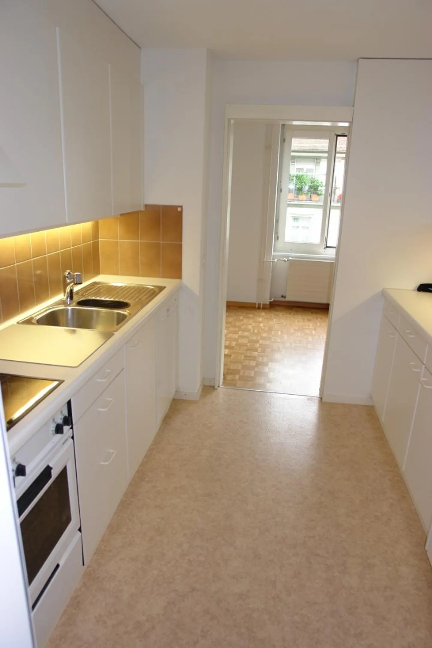 Appartement central 2.5 pièces - Photo 3 sur 5