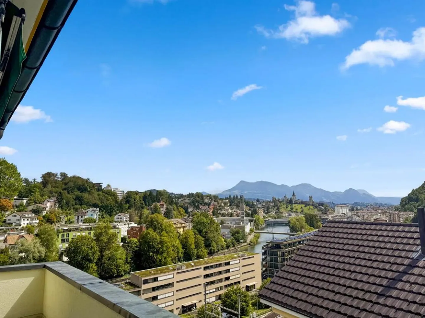 5.5-Room Single-Family House with Panorama and Garden in Lucerne - Photo 13 of 16