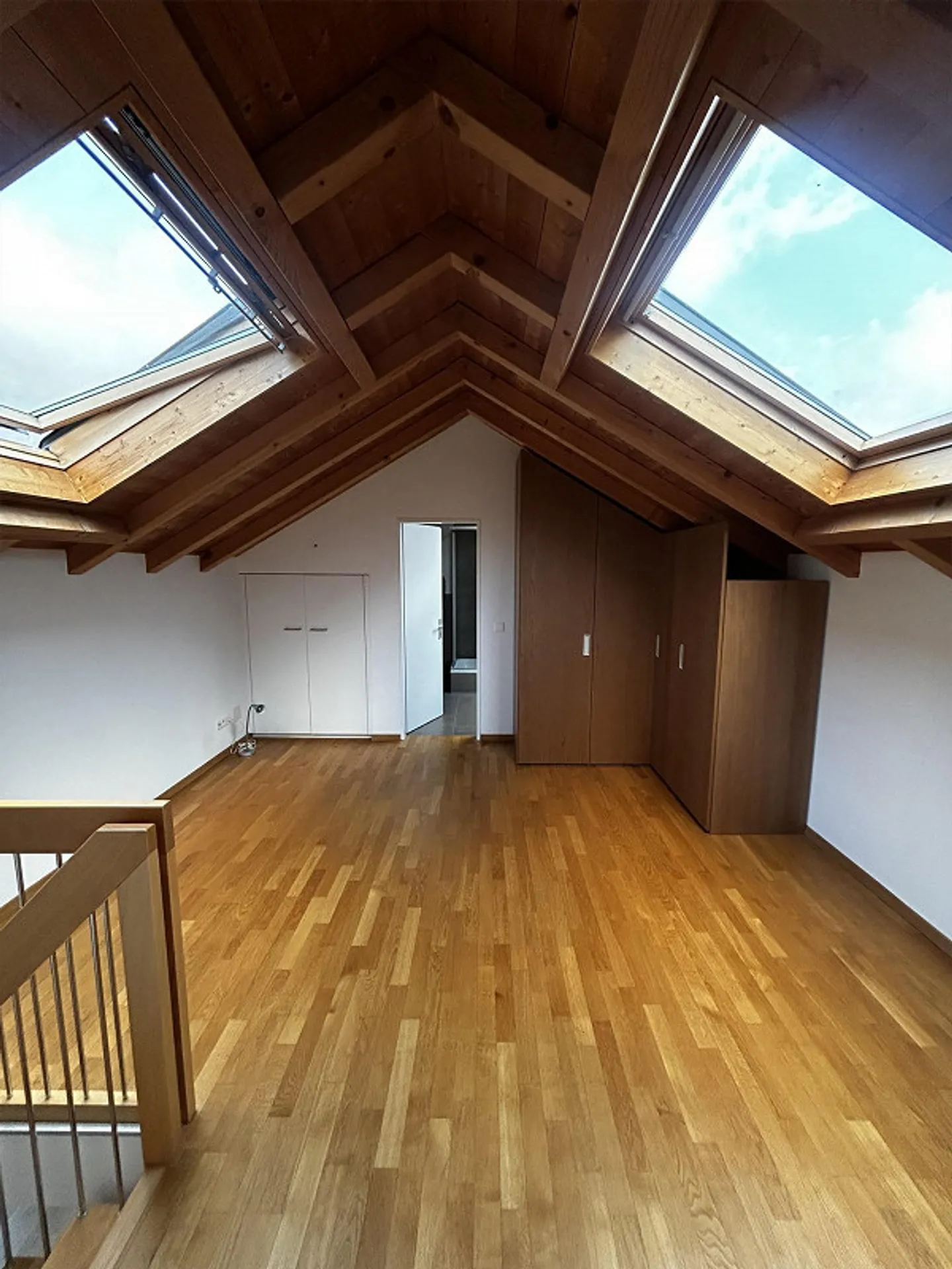 4.5 Room Attic Maisonette Apartment - Photo 3 of 9