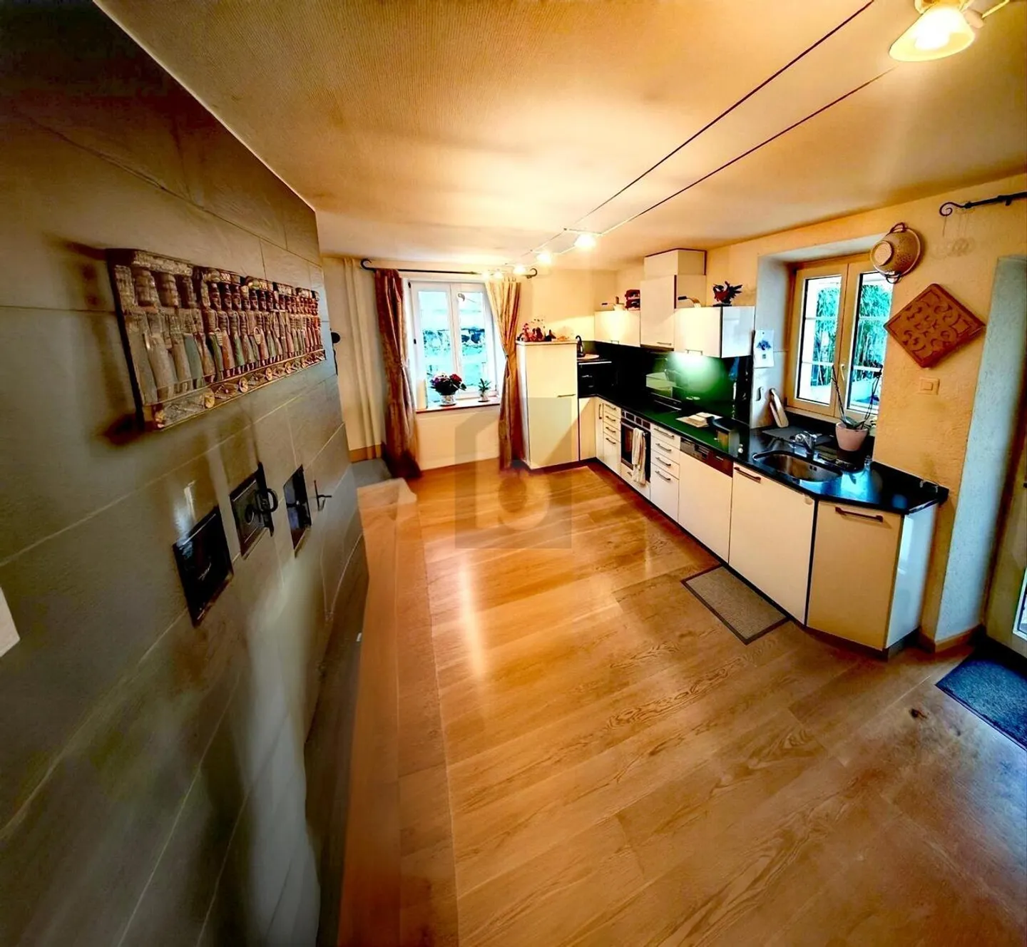 Geräumiges Familienhaus mit Charme - Foto 3 von 6