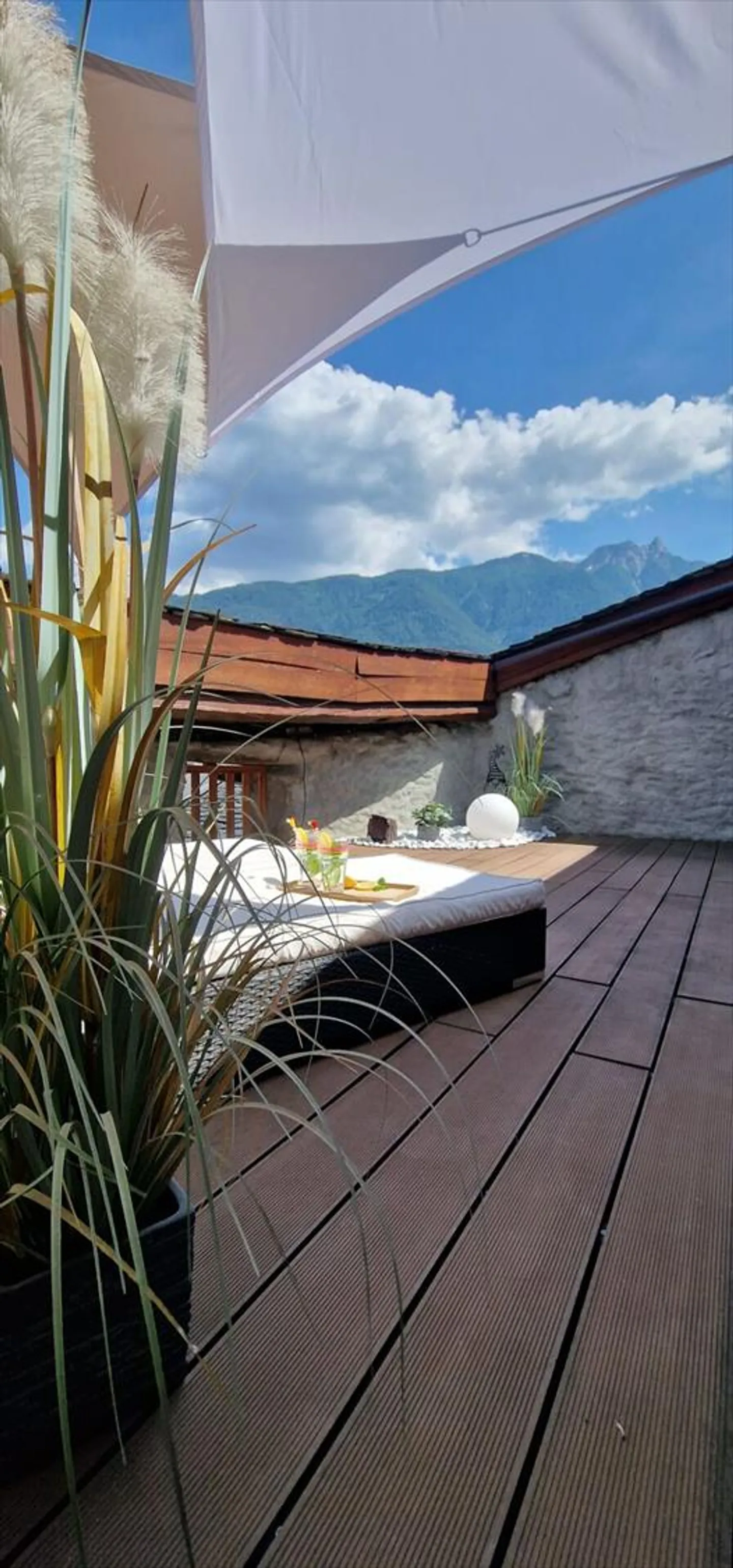 Casa Incantevole in Vendita nel Villaggio Medievale di Saillon - Foto 3 di 13