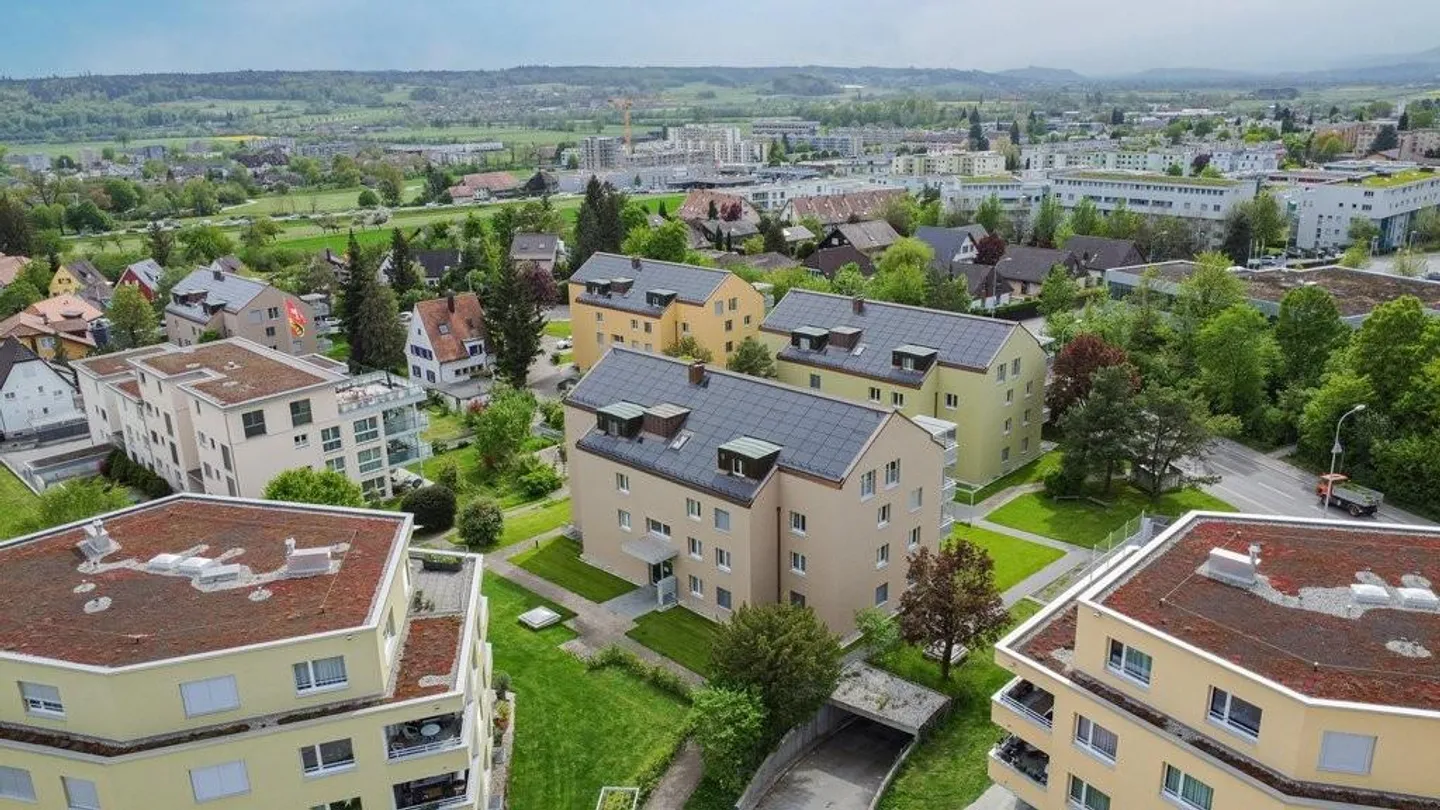 Do you want to park your car protected from the weather? - Photo 2 of 2