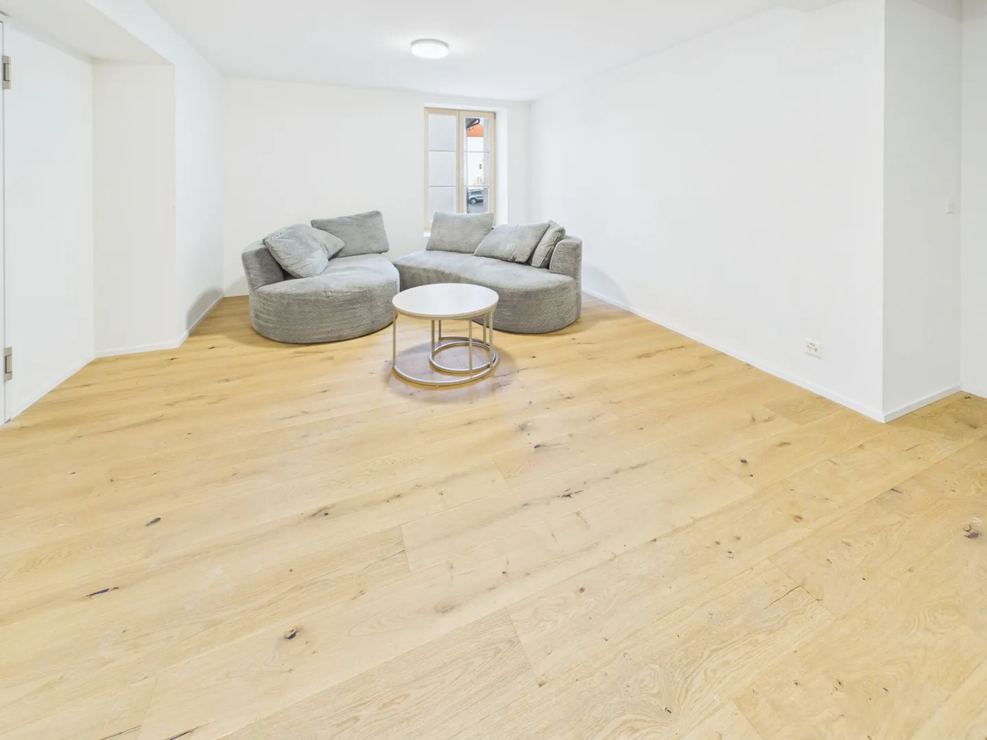 Appartement 2½ pièces élégant dans un quartier résidentiel calme - Photo 4 sur 10