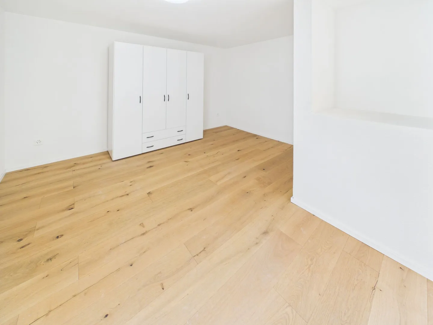 Appartement 2½ pièces élégant dans un quartier résidentiel calme - Photo 5 sur 10