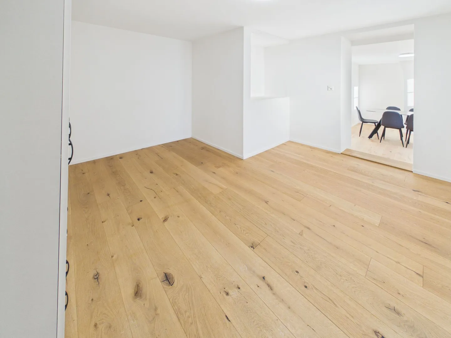 Appartement 2½ pièces élégant dans un quartier résidentiel calme - Photo 8 sur 10