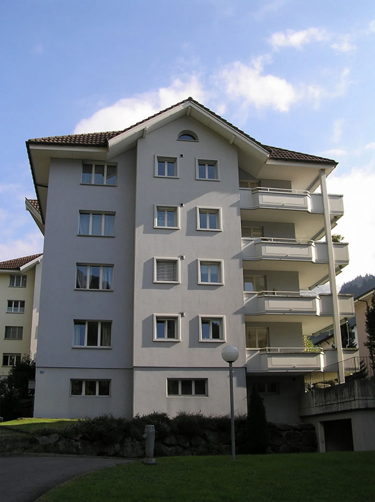 2.5 Room Apartment, Breitengasse 52, 1st Floor Center - Photo 2 of 14