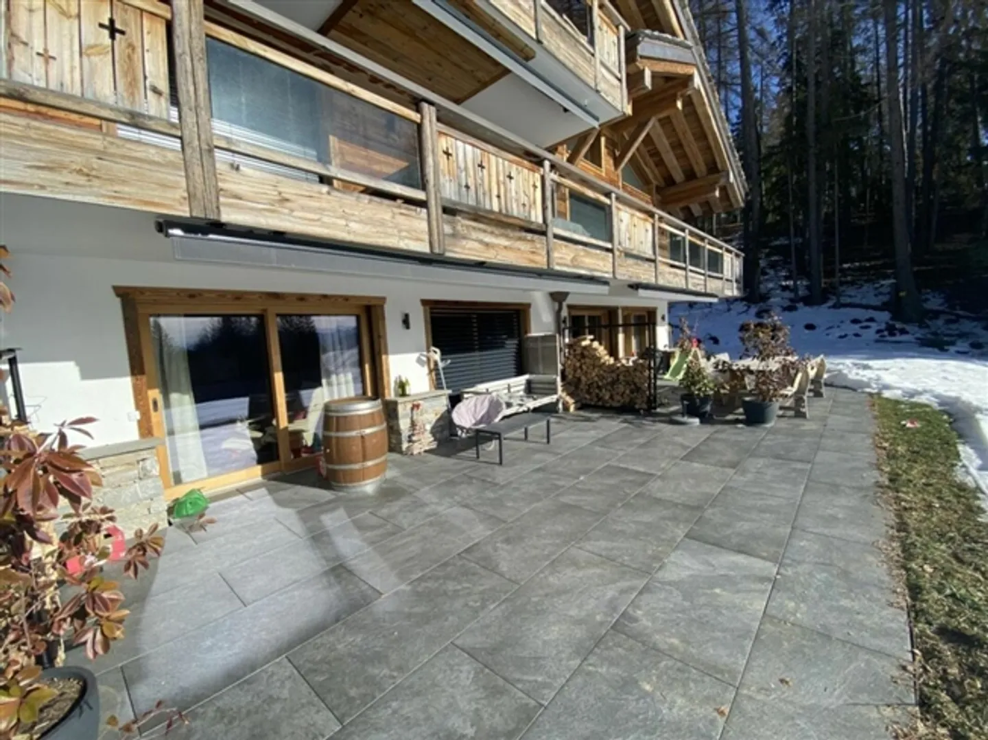 3.5 Room Apartment in Crans-Montana - Photo 2 of 9