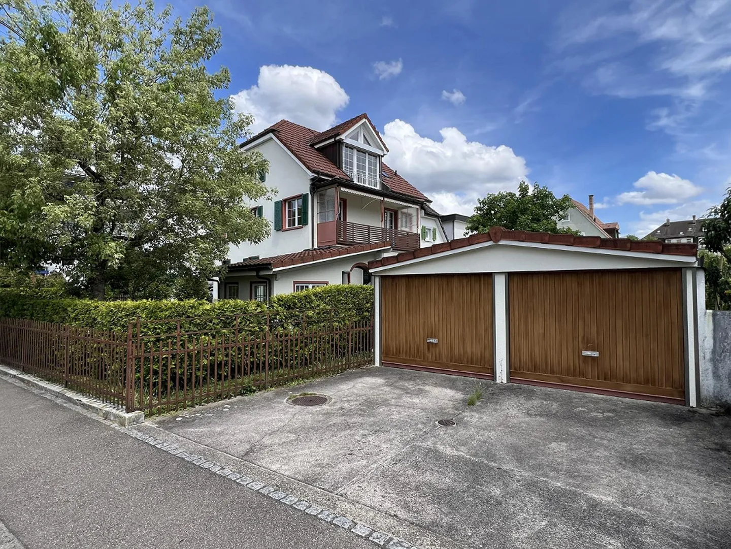 Charmante maison à 2 générations dans un endroit calme à Birsfelden - Photo 1 sur 19