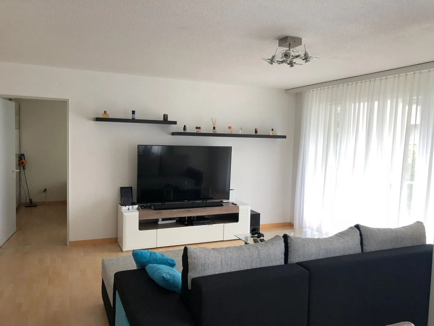 2.5 Room Apartment, Breitengasse 52, 1st Floor Center - Photo 7 of 14