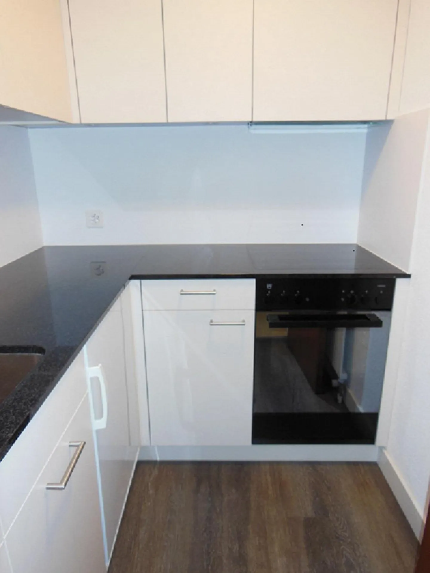 Bright 2-room apartment in a central location - Photo 6 of 9