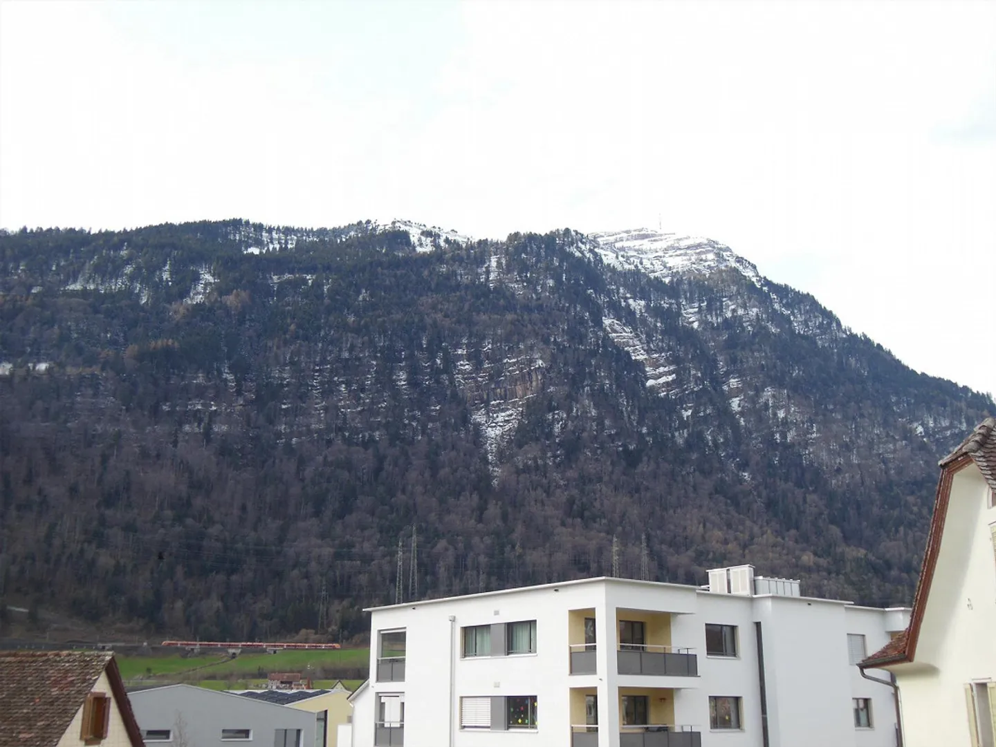 Bright 2-room apartment in a central location - Photo 9 of 9