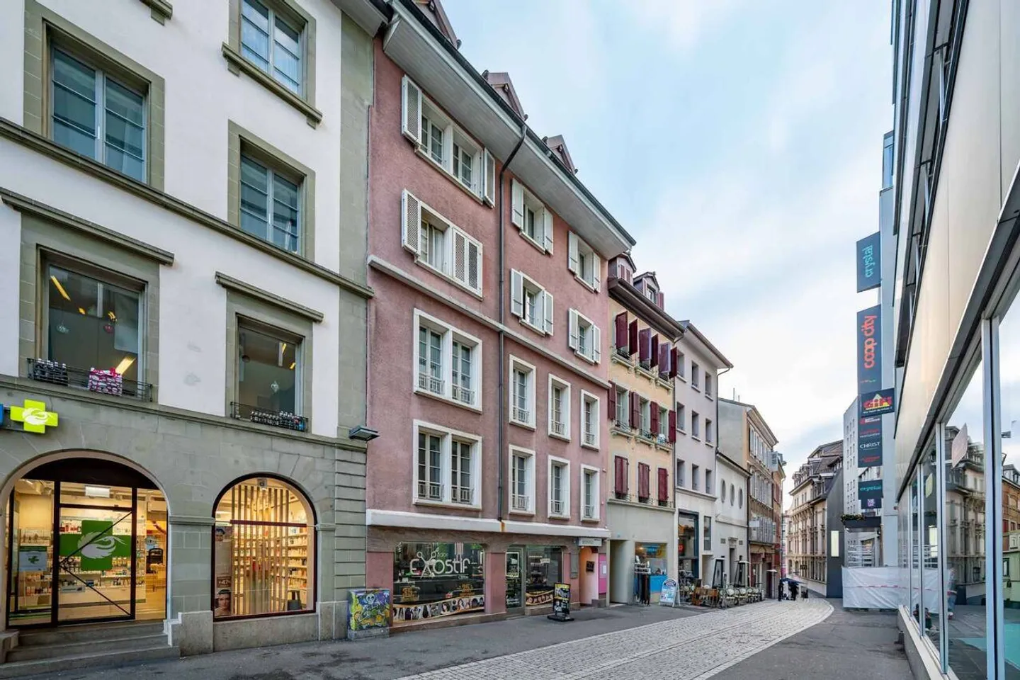 2-Zimmer-Wohnung im 3. Stock - Stadtzentrum Lausanne - Foto 1 von 1