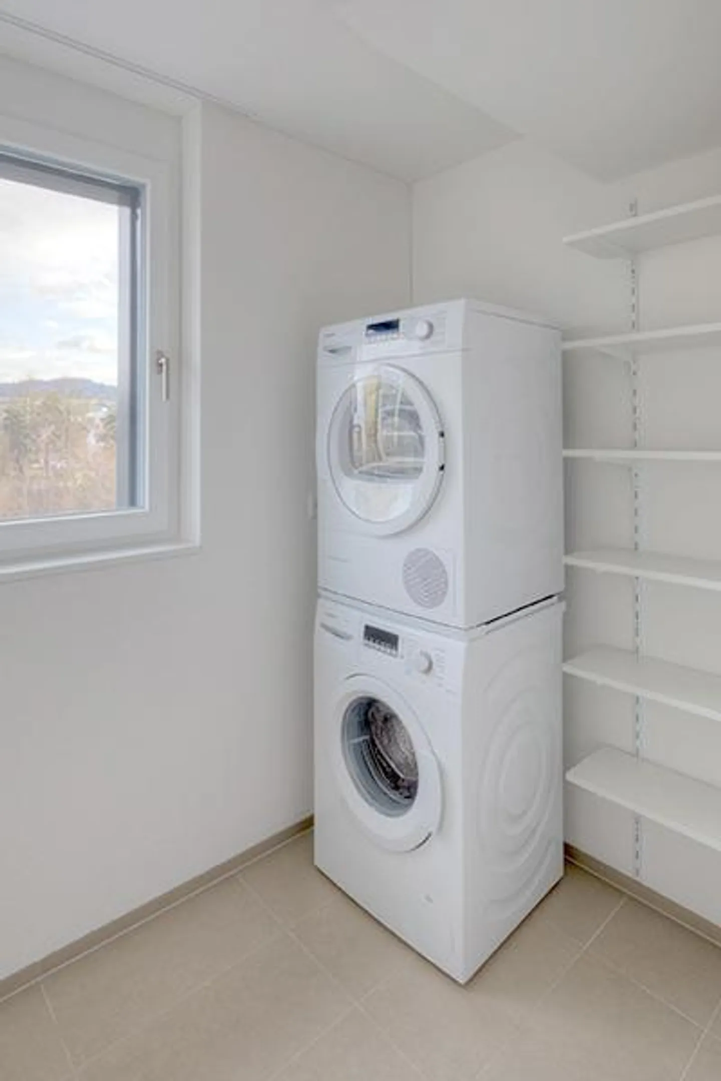 Beau logement ! - Photo 3 sur 10