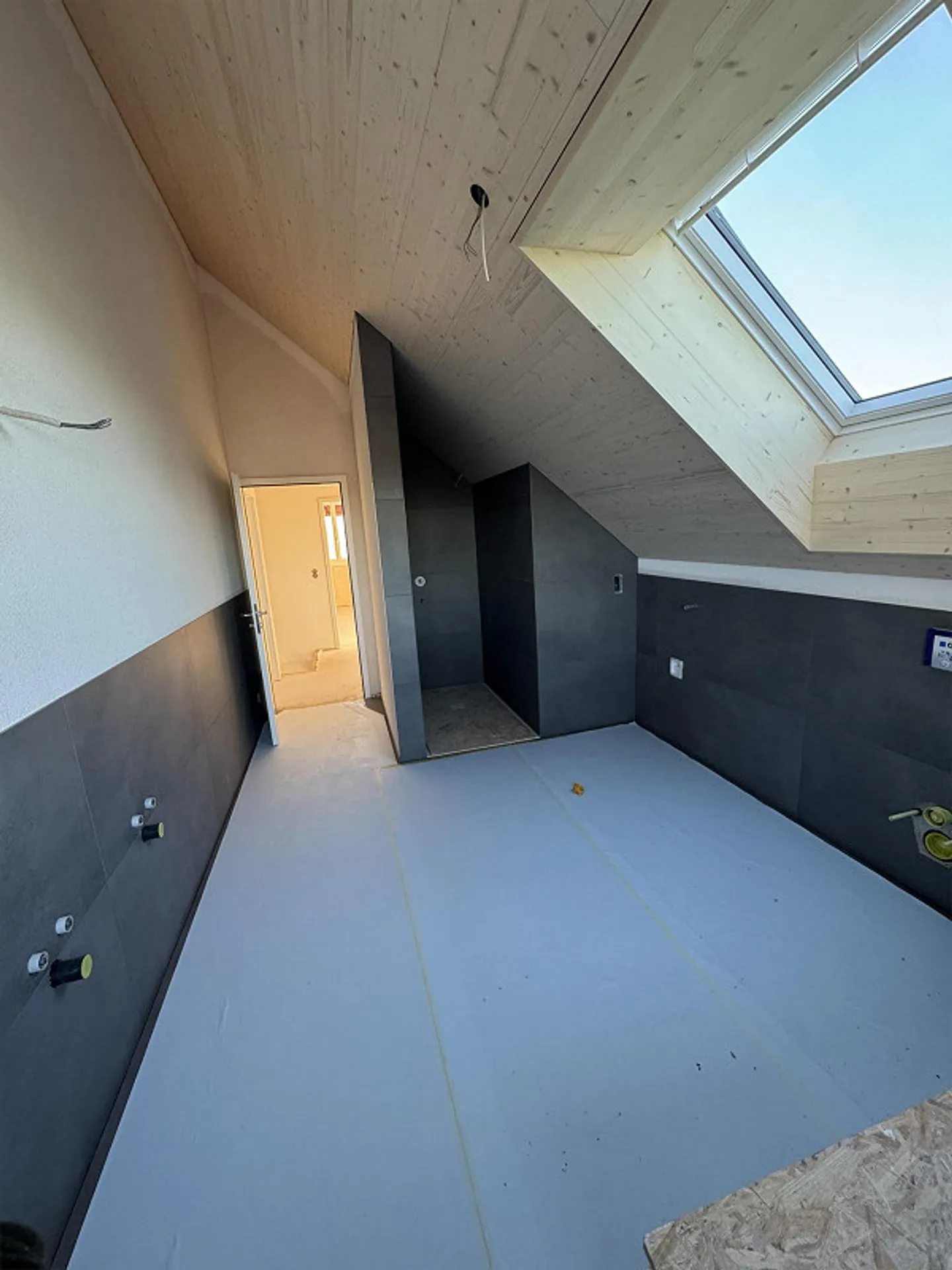 Riesige Neubauwohnung 3,5 Zimmer 150m2 - Foto 8 von 11