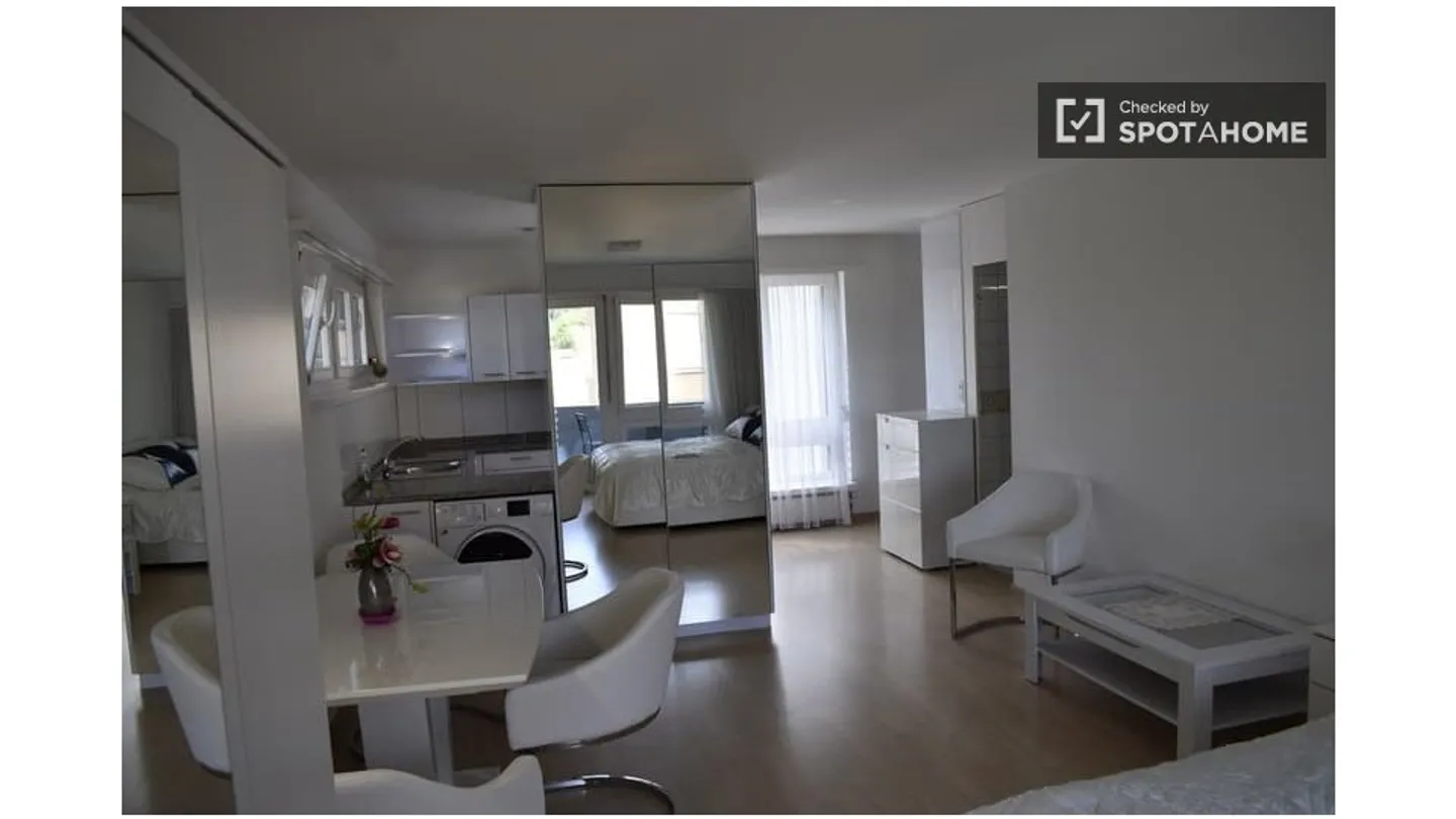 Appartement Charmant - Photo 2 sur 18