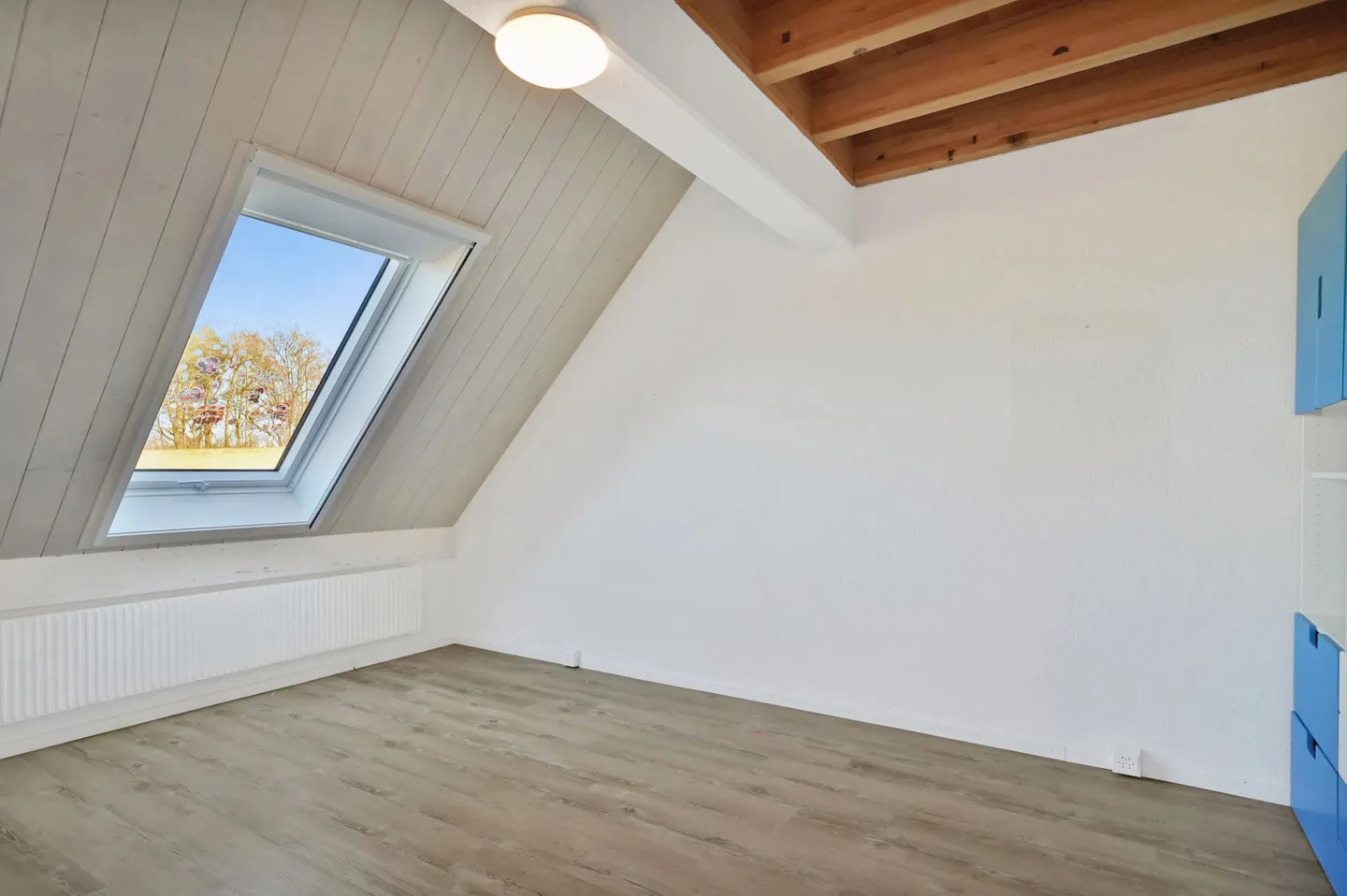 Sonnige Doppelhaushälfte mit Garten - Foto 7 von 13