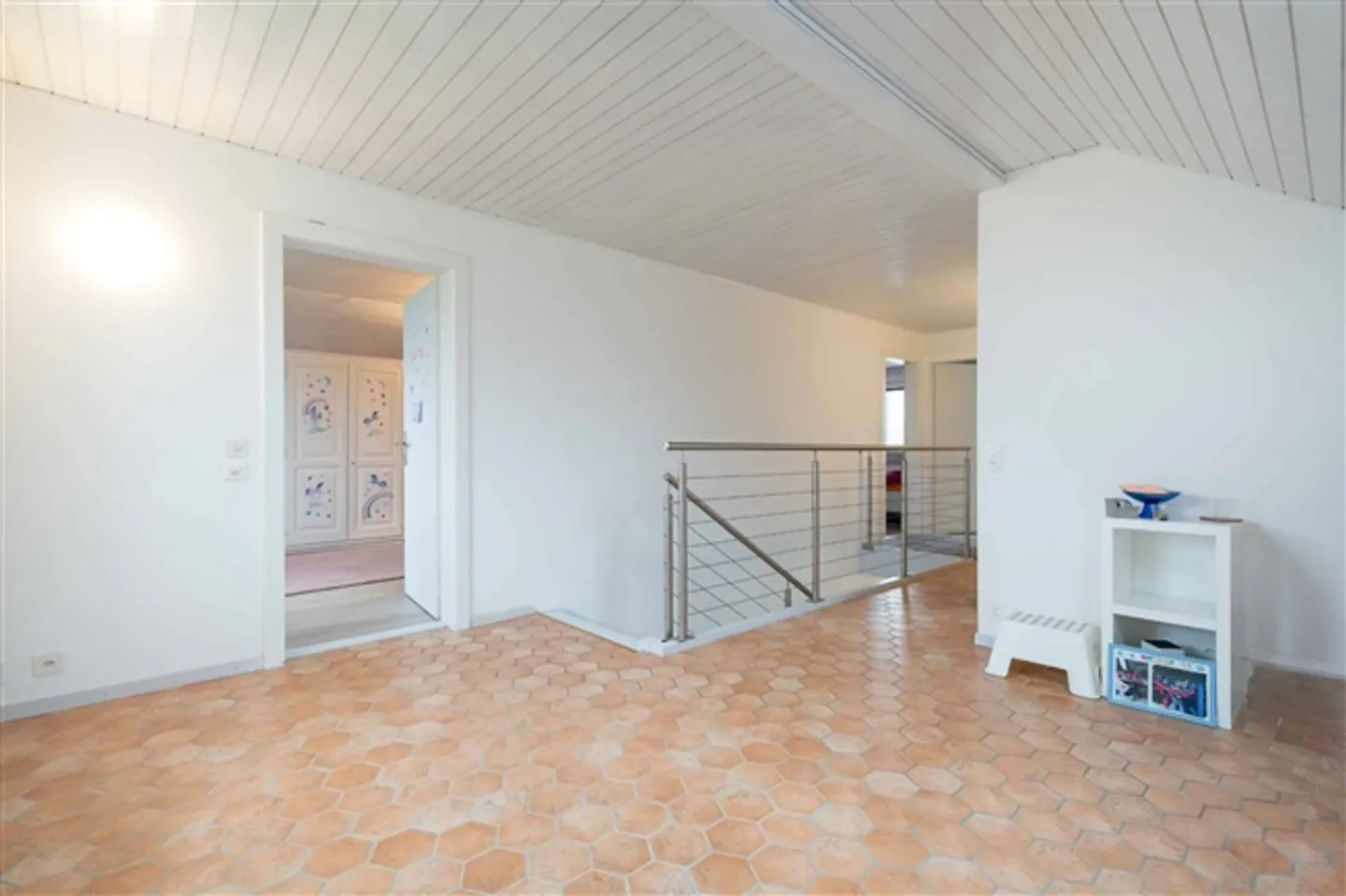 Villa individuelle de 5,5 pièces avec terrasse et jardin - Photo 3 sur 12