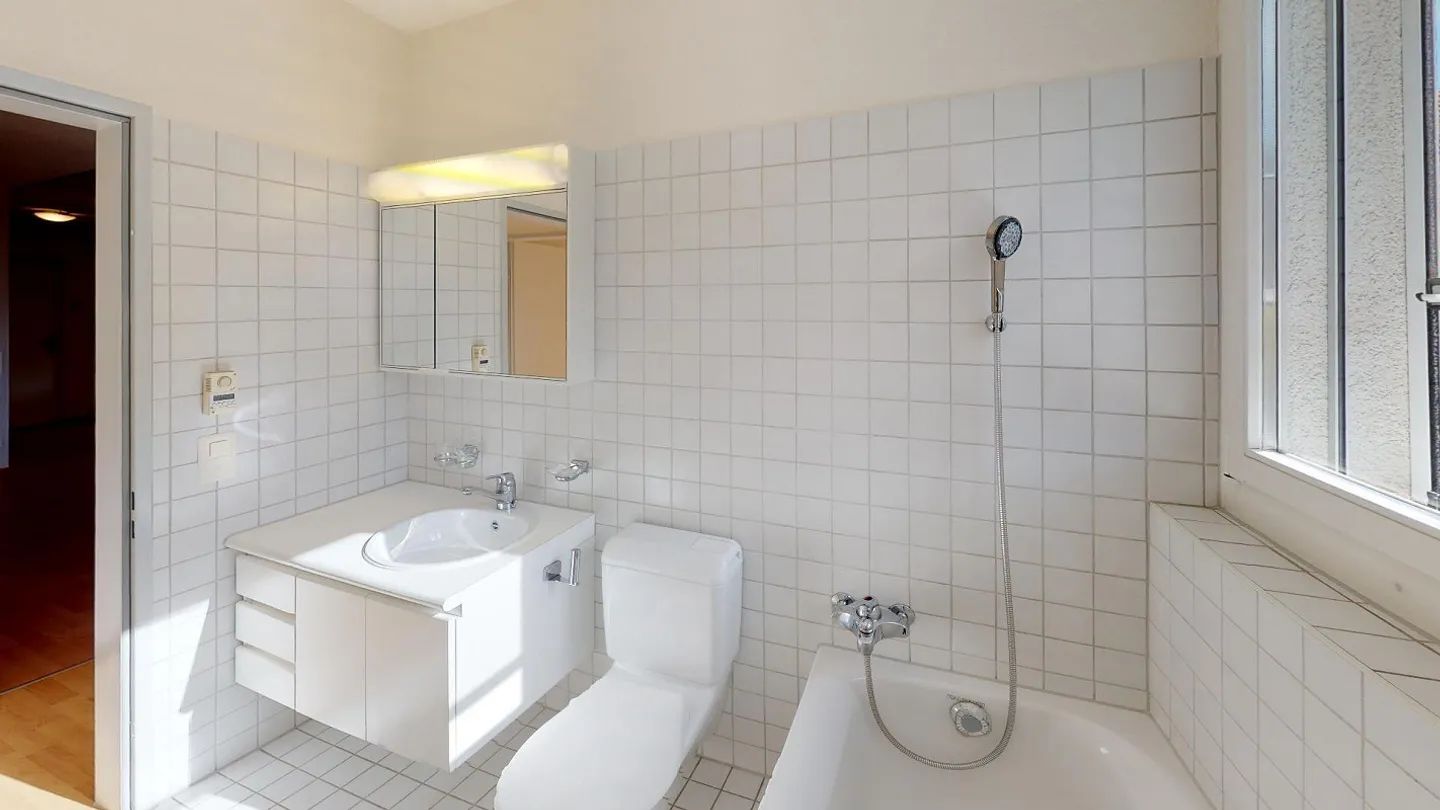 Incantevole appartamento mansardato con 4 camere a Schüpfen - disponibile da ottobre 2026 - Foto 17 di 19