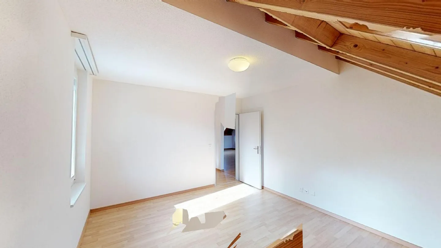 Incantevole appartamento mansardato con 4 camere a Schüpfen - disponibile da ottobre 2026 - Foto 9 di 19