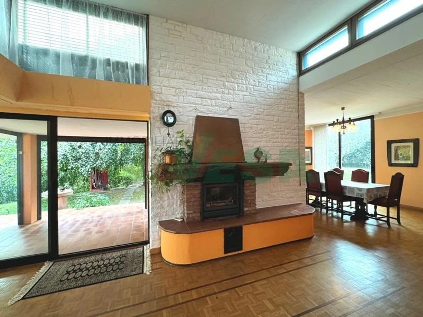 Villa spaziosa con piscina - Foto 8 di 11