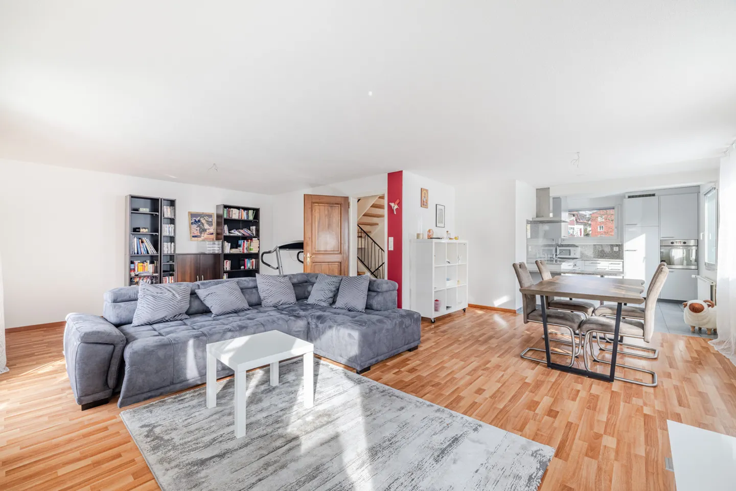 Living, Playing, Growing Up: Family Happiness near Lake Constance - Photo 2 of 7