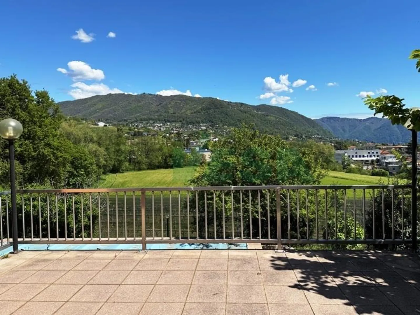 Villa spaziosa con piscina - Foto 5 di 11