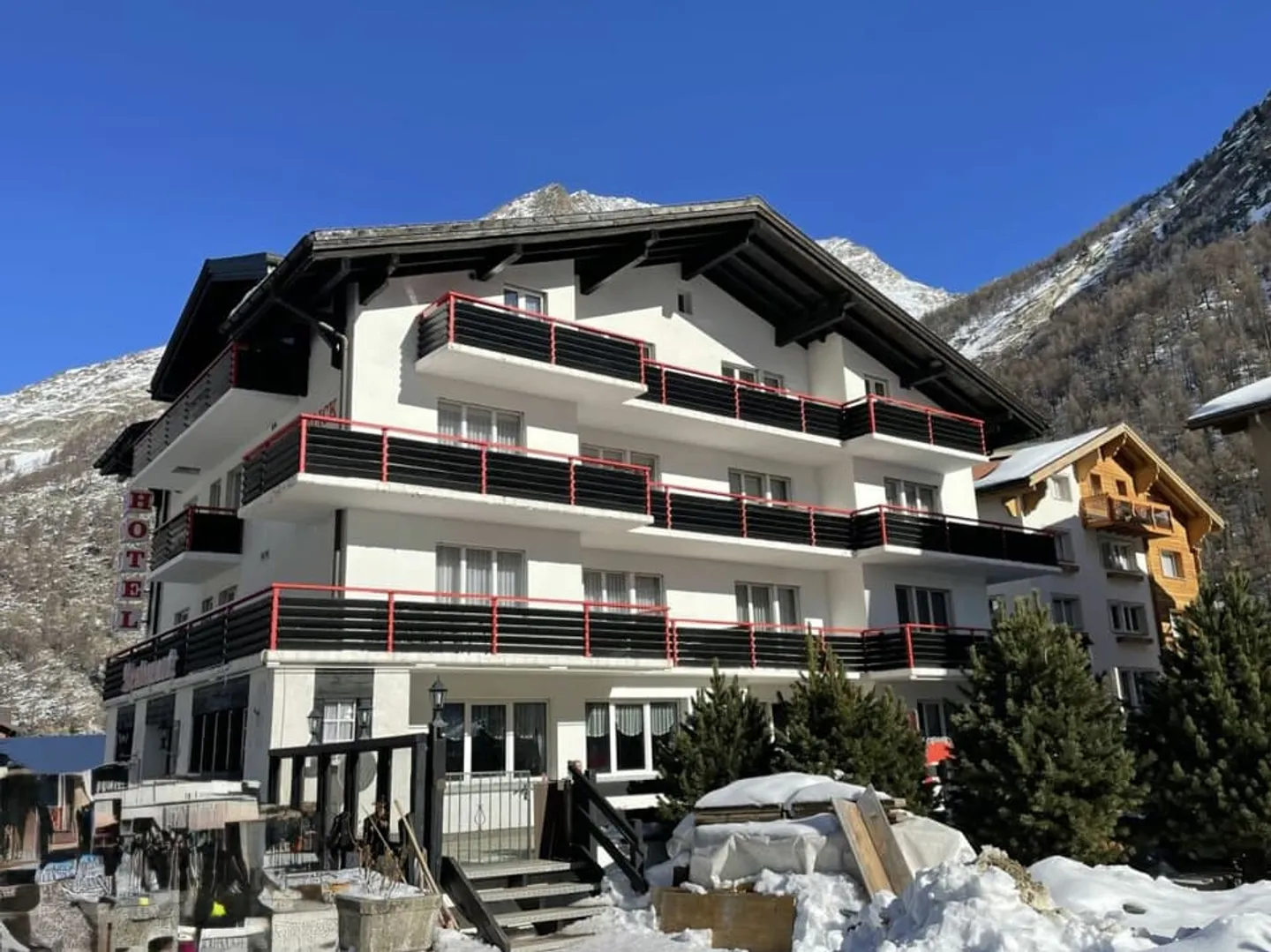 Swiss Hotel in bester Lage - Saas-Almagell - Kanton Wallis - Foto 4 von 13