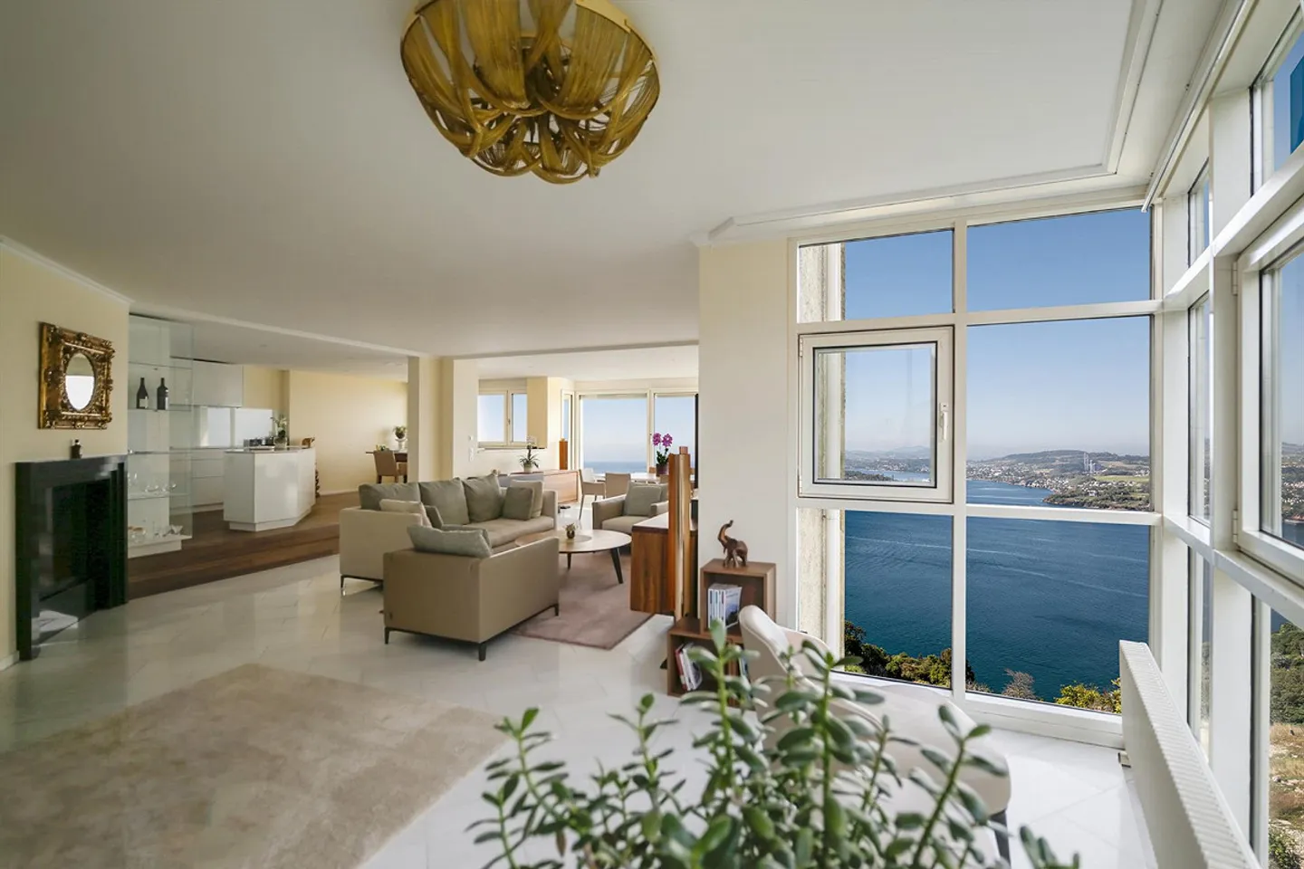 Exklusives Apartment mit Panorama - Foto 2 von 13