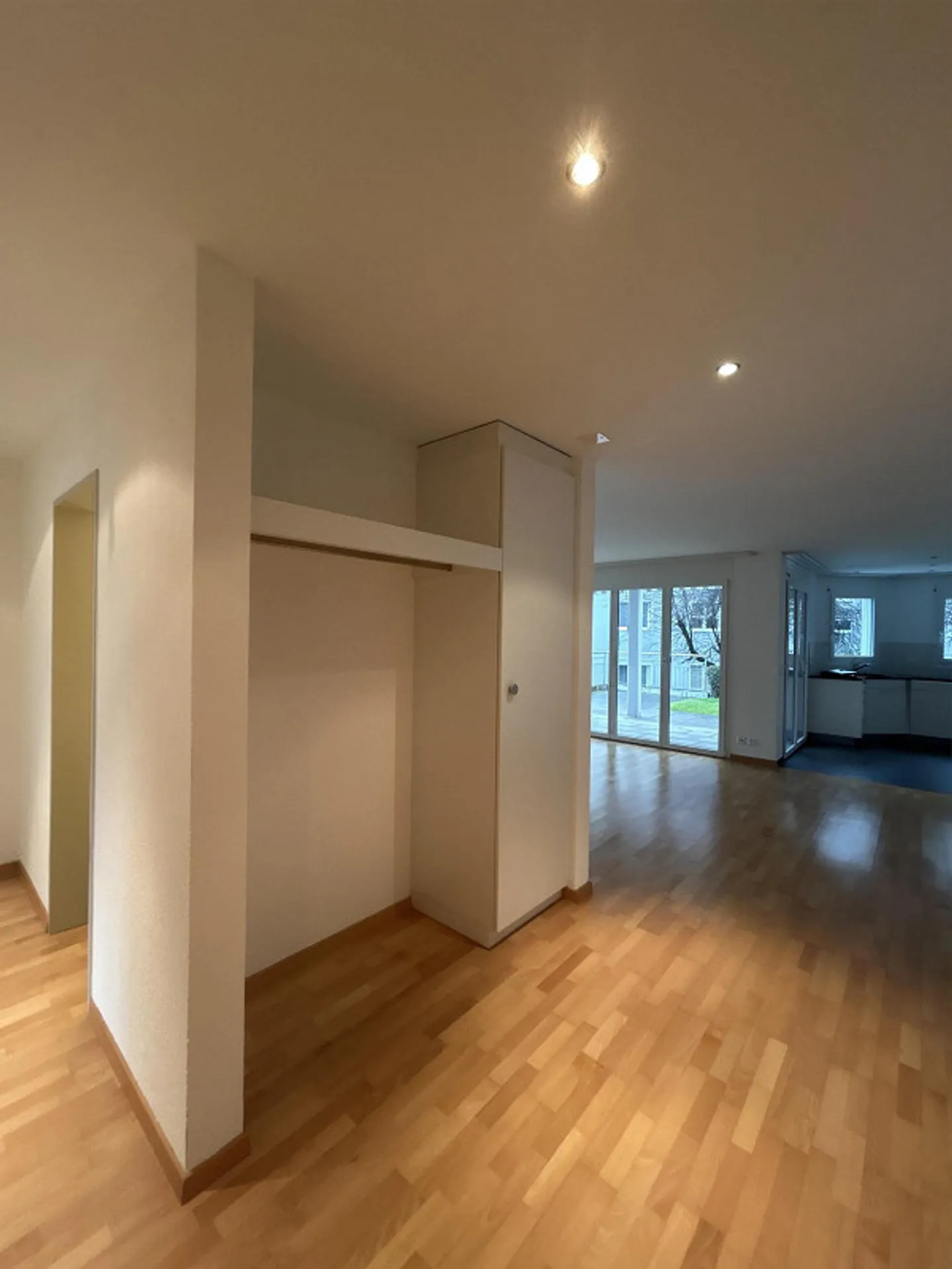 Living happiness in an optimal location - Photo 5 of 11