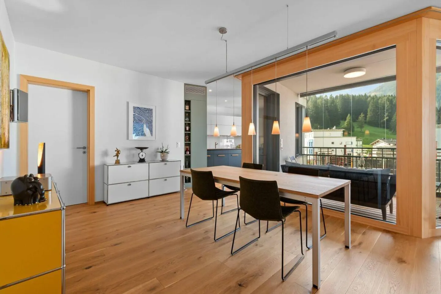 Exclusive 5.5-room apartment as primary residence with 145 m² - Photo 1 of 14