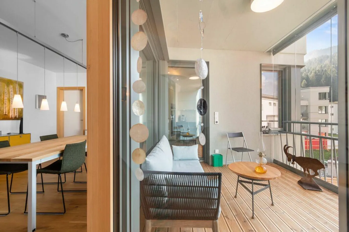 Exclusive 5.5-room apartment as primary residence with 145 m² - Photo 2 of 14