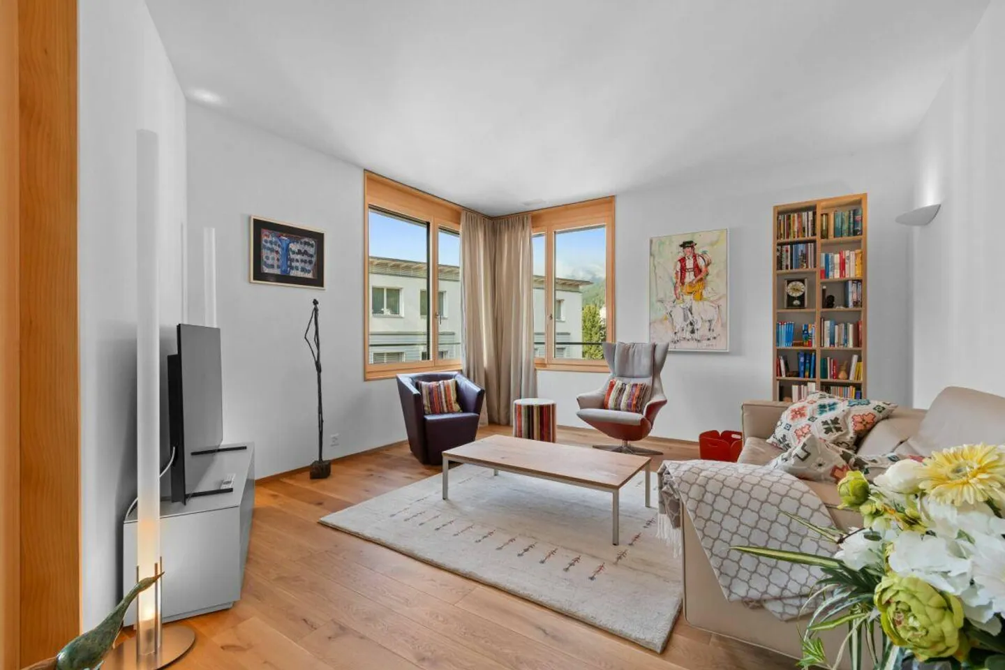 Exclusive 5.5-room apartment as primary residence with 145 m² - Photo 3 of 14