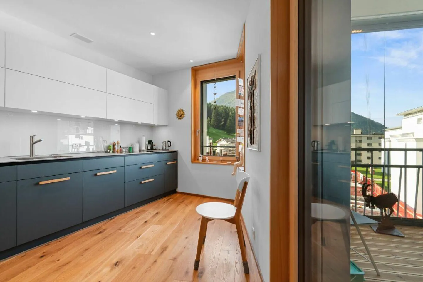 Exclusive 5.5-room apartment as primary residence with 145 m² - Photo 4 of 14