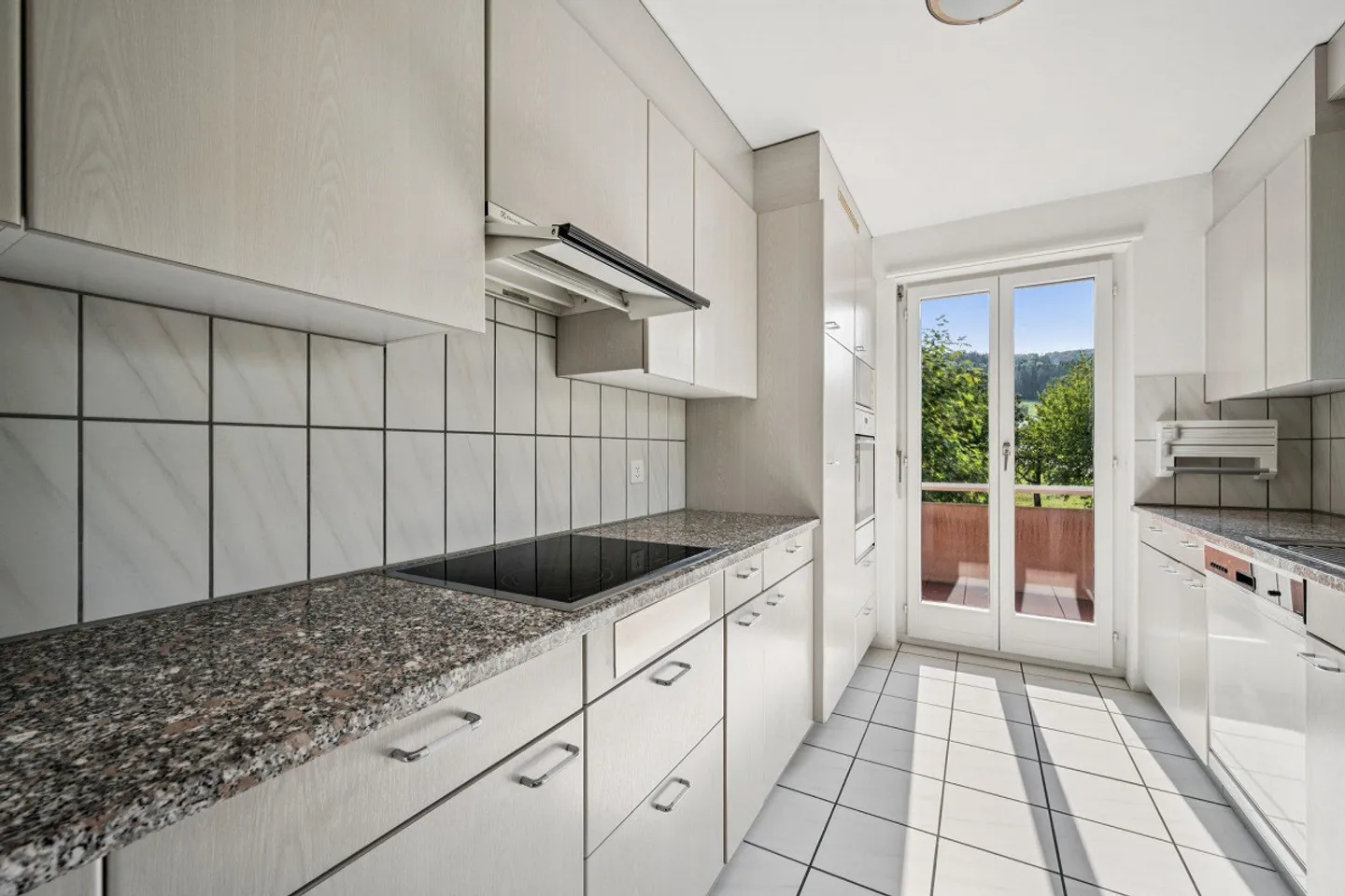 Bright 4.5-room apartment in Spreitenbach - Photo 4 of 9