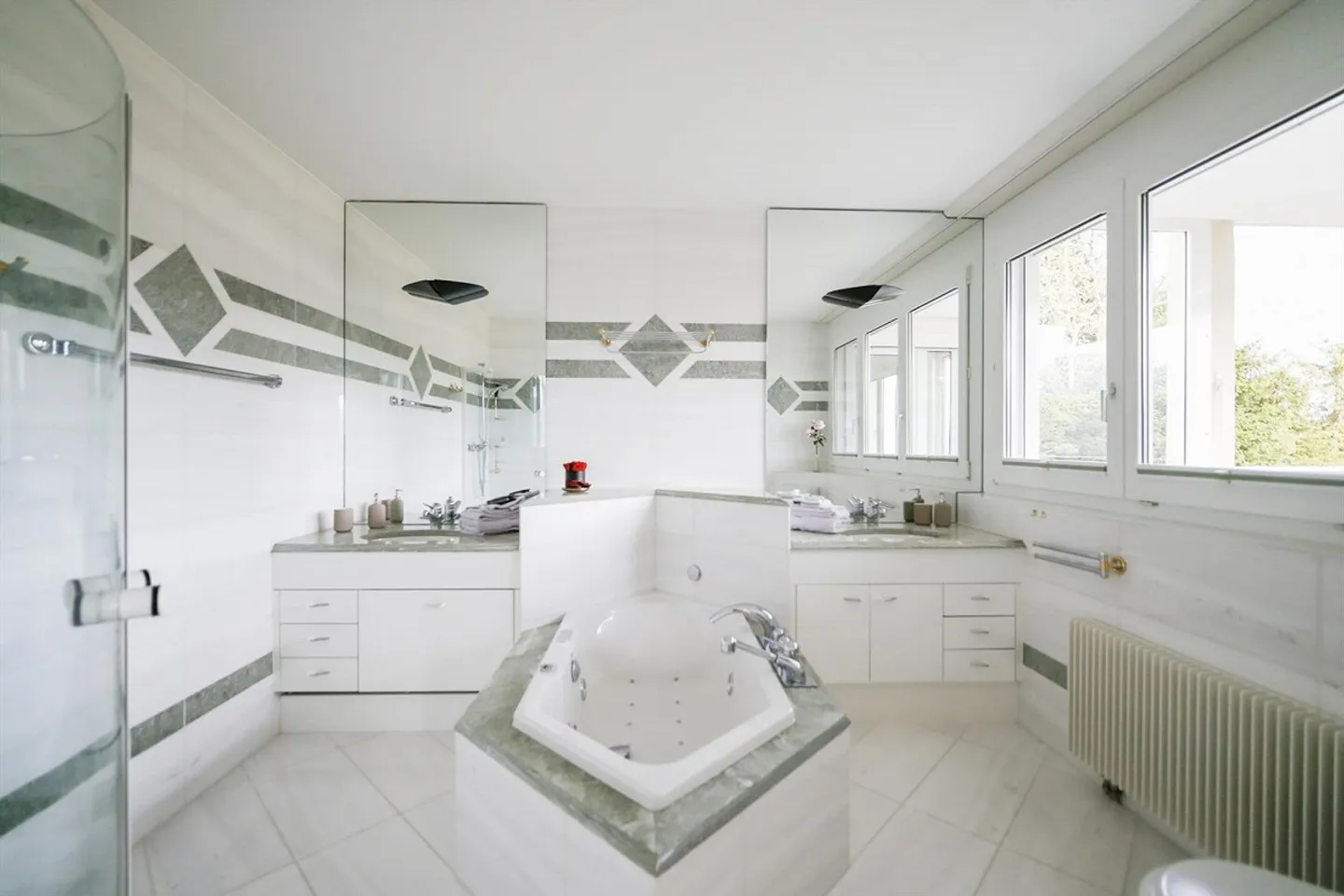 Exklusives Apartment mit Panorama - Foto 9 von 13