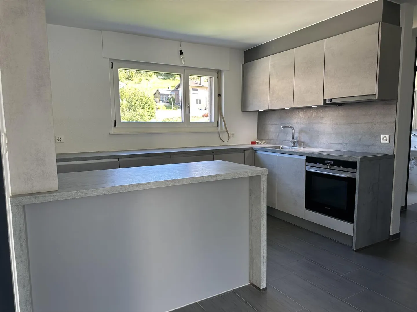 Appartement rénové au dernier étage - Photo 3 sur 23