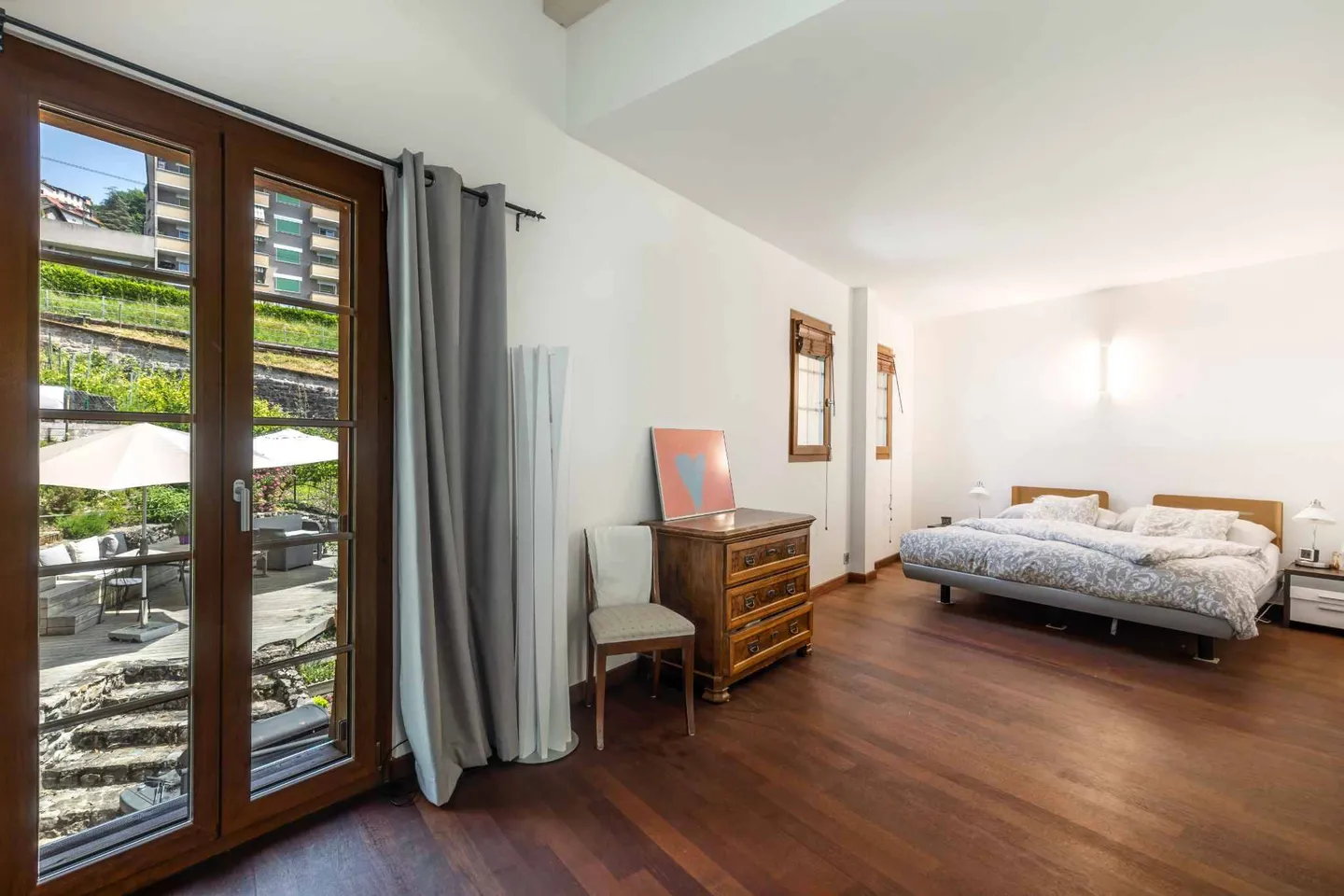 Extraordinary property with elevator in the heart of Montreux! - Photo 6 of 10