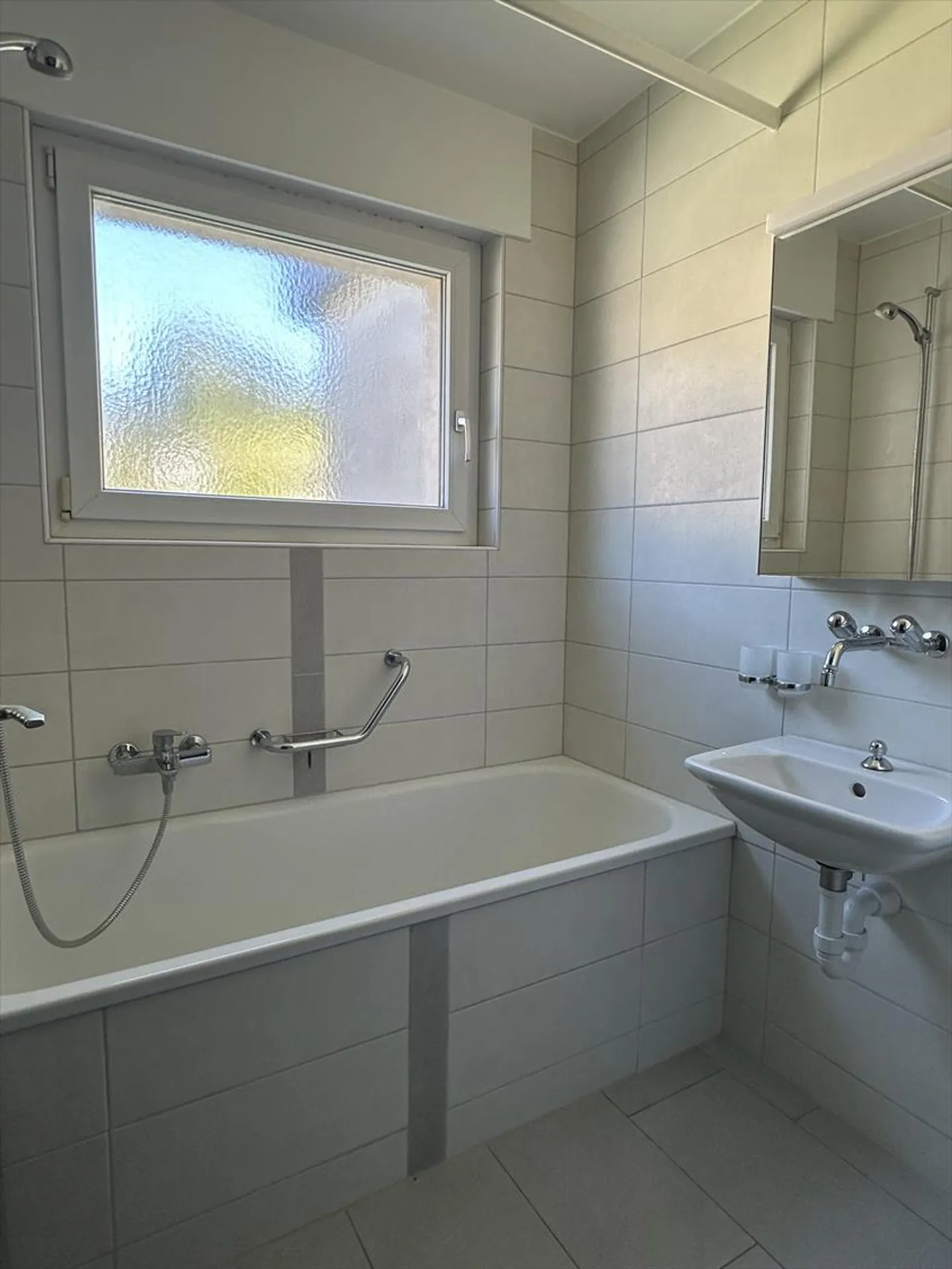 Appartement rénové au dernier étage - Photo 17 sur 23